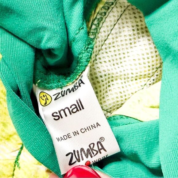 Zumba Fitness NWT! Women's Illusion Cargo Pants in Neon Green Size Small - Picture 7 of 7